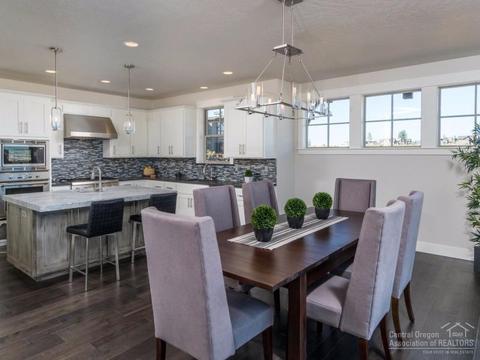 19295 Alianna Loop, Bend, OR 97703 photo 6