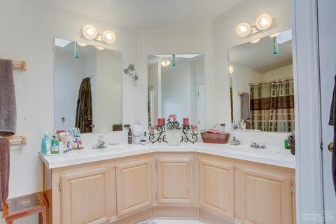 24035 Dodds Rd, Bend, OR 97701 photo 7