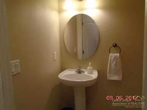 2943 NE Marea Dr, Bend, OR 97701 photo 7