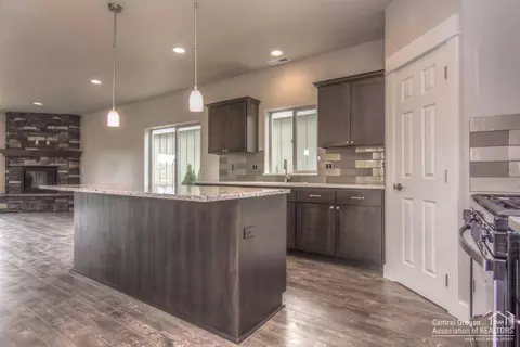 62944 NE Nolan St, Bend, OR 97701 photo 7
