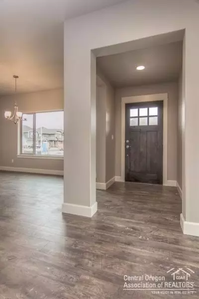 62944 NE Nolan St, Bend, OR 97701 photo 8