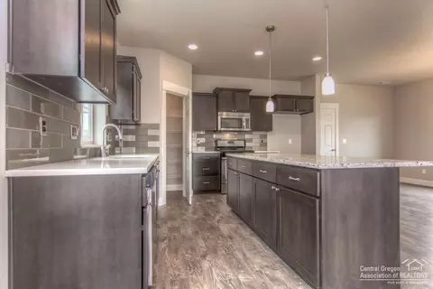62944 NE Nolan St, Bend, OR 97701 photo 11