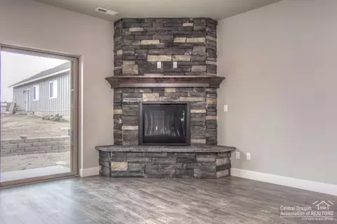 62944 NE Nolan St, Bend, OR 97701 photo 9
