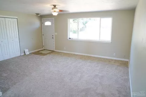 2438 E Irwin Way, Eugene, OR 97402 photo 6