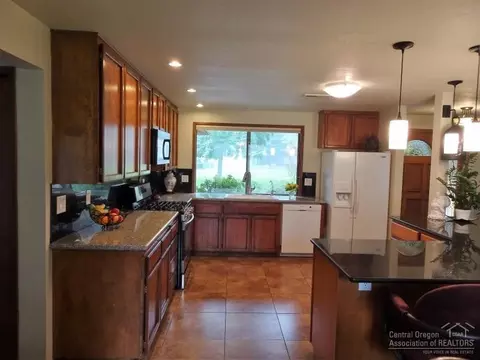 20394 Tailblock Rd, Bend, OR 97702 photo 10