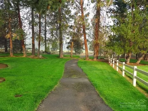 20394 Tailblock Rd, Bend, OR 97702 photo 3