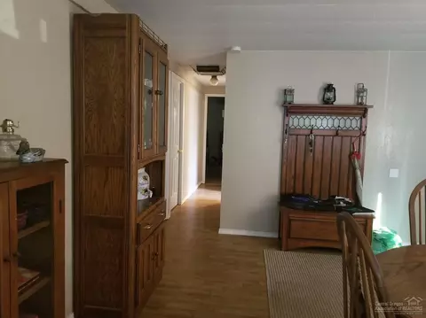60932 Aspen Dr, Bend, OR 97702 photo 3