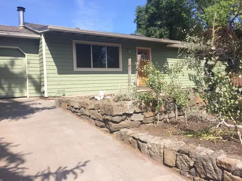 62945 NE Nasu Park Loop, Bend, OR 97701 photo 2