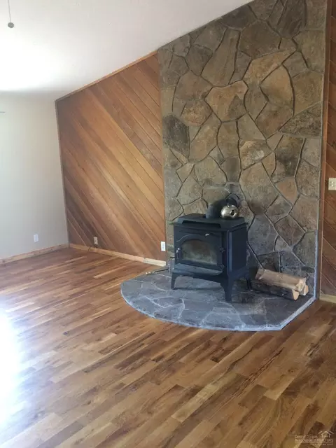 62945 NE Nasu Park Loop, Bend, OR 97701 photo 5