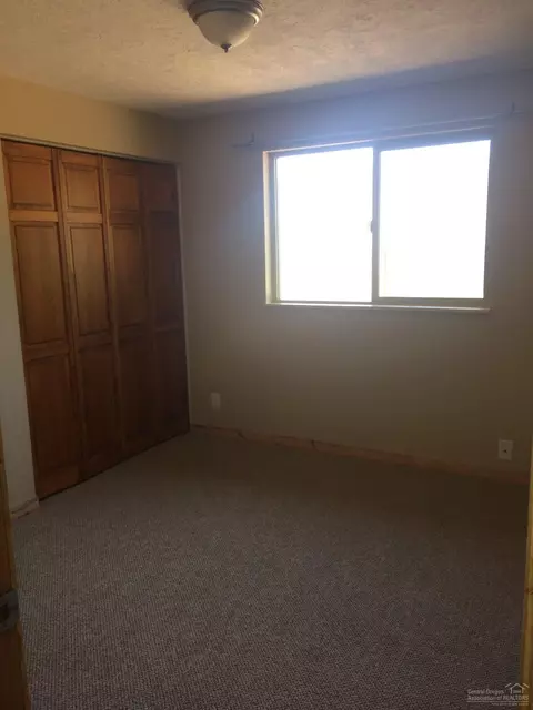 62945 NE Nasu Park Loop, Bend, OR 97701 photo 8