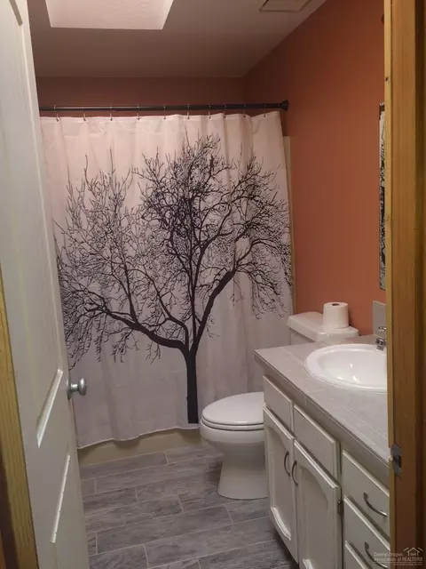 62945 NE Nasu Park Loop, Bend, OR 97701 photo 10