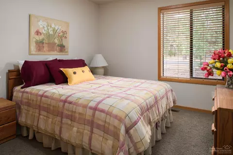 57656 Poplar Loop, Sunriver, OR 97707 photo 12