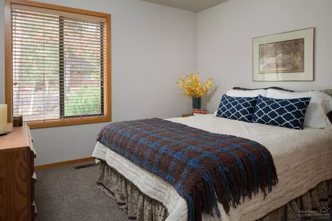57656 Poplar Loop, Sunriver, OR 97707 photo 11