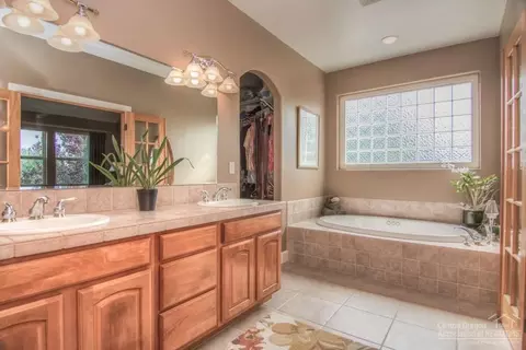 17790 Cascade Estates Dr, Bend, OR 97701 photo 13