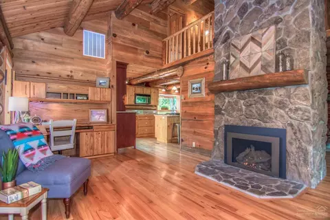 18762 Ridge Crest Rd, Bend, OR 97701 photo 7