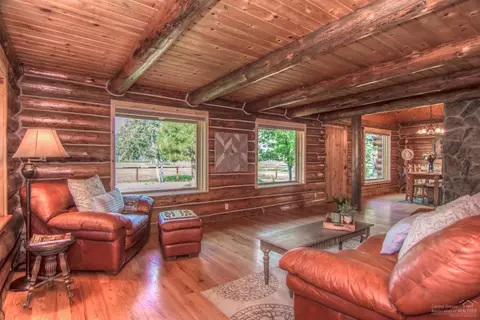18762 Ridge Crest Rd, Bend, OR 97701 photo 3