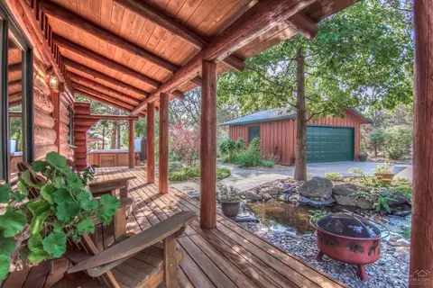 18762 Ridge Crest Rd, Bend, OR 97701 photo 2