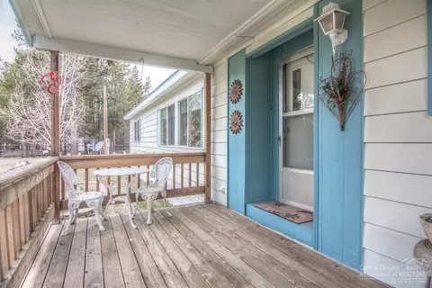 16460 Wayne Dr, La Pine, OR 97739 photo 4