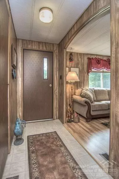 16460 Wayne Dr, La Pine, OR 97739 photo 5