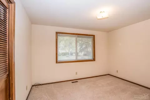 19667 Ridgewood Dr, Bend, OR 97701 photo 15
