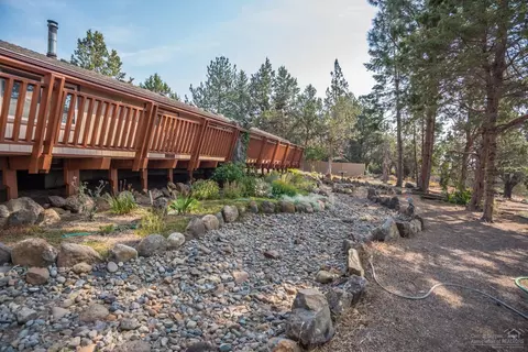 19667 Ridgewood Dr, Bend, OR 97701 photo 20