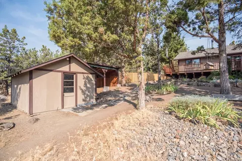 19667 Ridgewood Dr, Bend, OR 97701 photo 21