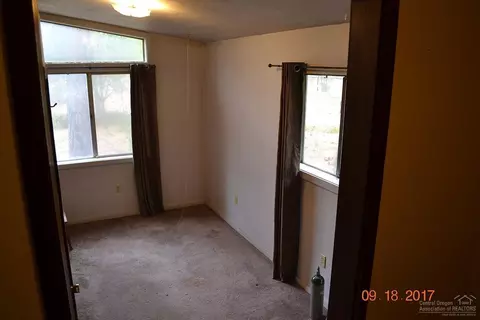 50811 Fawn Loop, La Pine, OR 97739 photo 18