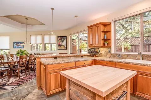 2827 NW Windham Loop, Bend, OR 97703 photo 7