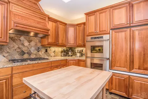 2827 NW Windham Loop, Bend, OR 97703 photo 6