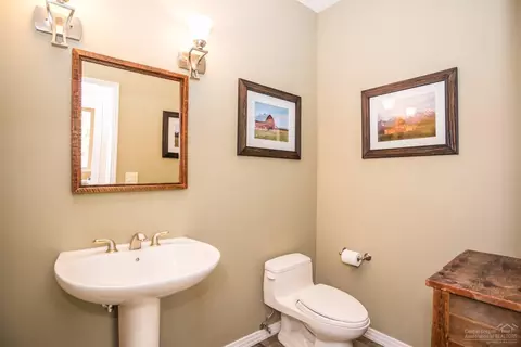 2827 NW Windham Loop, Bend, OR 97703 photo 16