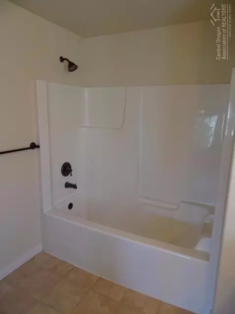 61075 Parrell Rd, Bend, OR 97702 photo 17