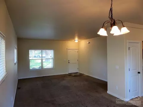 61075 Parrell Rd, Bend, OR 97702 photo 6