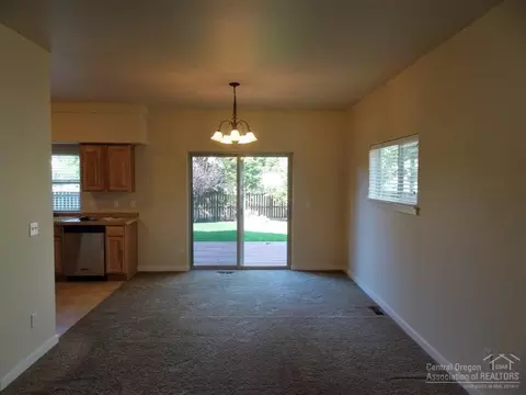 61075 Parrell Rd, Bend, OR 97702 photo 5