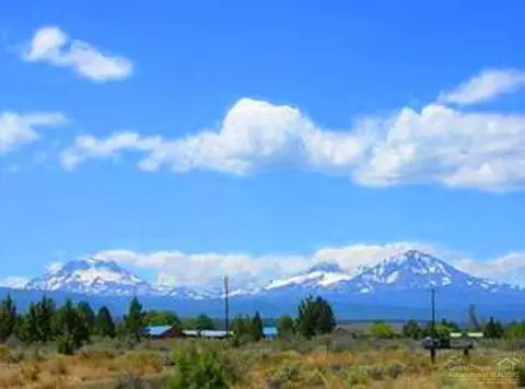 67020 Central St, Bend, OR 97703 photo 2