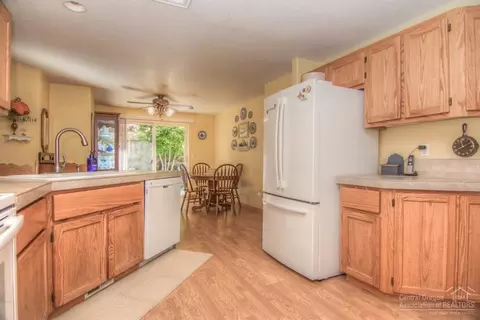 20799 Renee Ct, Bend, OR 97701 photo 6