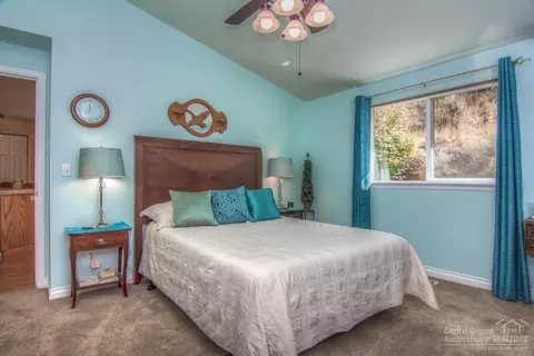 20799 Renee Ct, Bend, OR 97701 photo 11