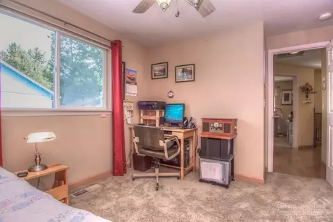 20799 Renee Ct, Bend, OR 97701 photo 18