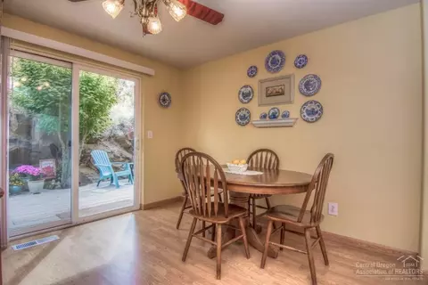 20799 Renee Ct, Bend, OR 97701 photo 8