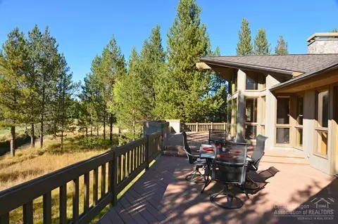 18010 Hickory Ln, Sunriver, OR 97707 photo 6