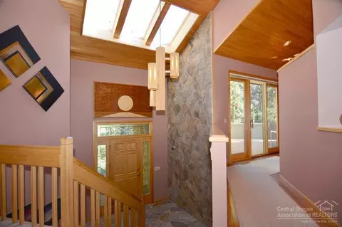 18010 Hickory Ln, Sunriver, OR 97707 photo 12
