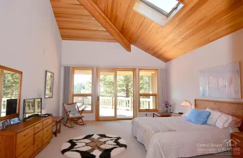 18010 Hickory Ln, Sunriver, OR 97707 photo 13