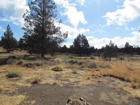 25060 Bachelor Ln, Bend, OR 97701 photo 3
