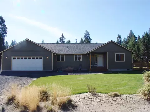 16183 North Dr, La Pine, OR 97739 photo 1