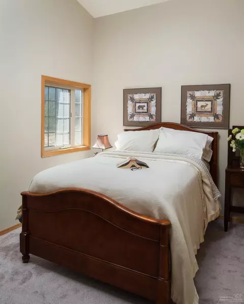 57808 Summit, Sunriver, OR 97707 photo 12