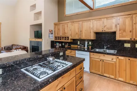 2731 NW Skyliners Rd, Bend, OR 97703 photo 2