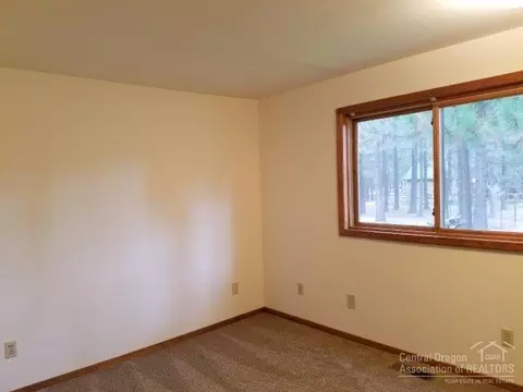 14530 Mountain View Loop, Sisters, OR 97759 photo 17