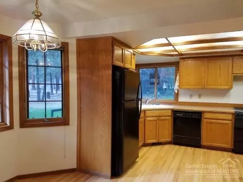 14530 Mountain View Loop, Sisters, OR 97759 photo 11