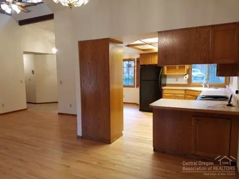 14530 Mountain View Loop, Sisters, OR 97759 photo 10