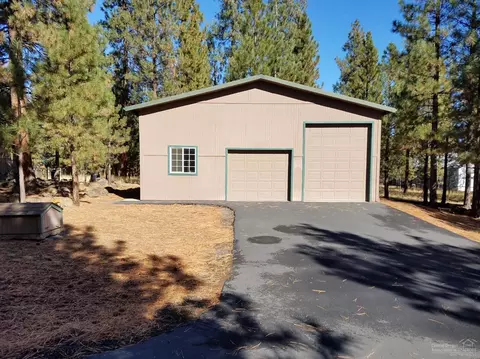 14530 Mountain View Loop, Sisters, OR 97759 photo 4