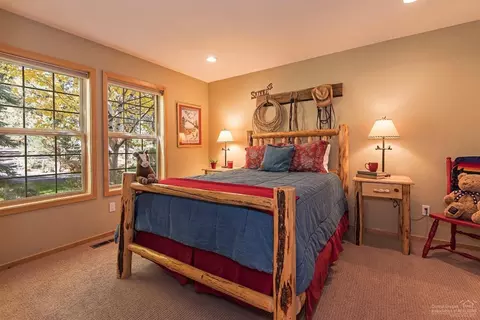 17927 Red Cedar Ln, Sunriver, OR 97707 photo 10